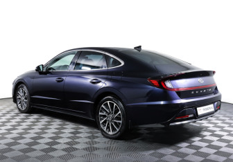 Подержанный автомобиль Hyundai Sonata 2020 года (7 фото)