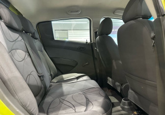 Подержанный автомобиль Chevrolet Spark 2011 года (11 фото)