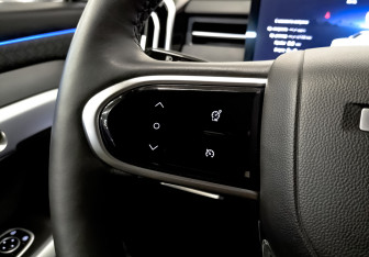 Подержанный автомобиль Jaecoo J7 2023 года (26 фото)