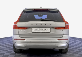 Подержанный автомобиль Volvo XC60 2021 года (6 фото)