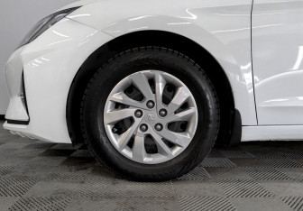 Подержанный автомобиль Hyundai Elantra Sedan 2020 года (18 фото)