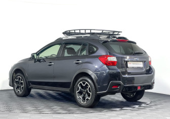 Подержанный автомобиль Subaru XV 2014 года (7 фото)