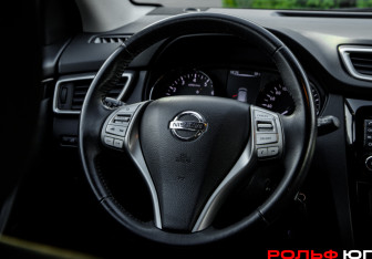 Подержанный автомобиль Nissan Qashqai 2018 года (11 фото)