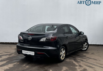 Подержанный автомобиль Mazda 3 Sedan 2011 года (5 фото)