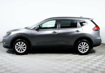 Подержанный автомобиль Nissan X-Trail 2022 года (3 фото)