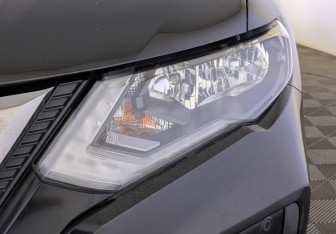 Подержанный автомобиль Nissan X-Trail 2018 года (11 фото)