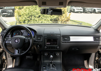 Подержанный автомобиль Volkswagen Touareg 2012 года (9 фото)