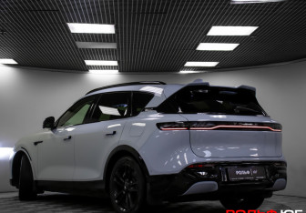 Подержанный автомобиль Voyah Free 2023 года (31 фото)