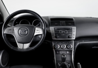 Подержанный автомобиль Mazda 6 Liftback 2008 года (12 фото)