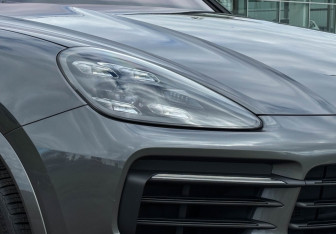 Подержанный автомобиль Porsche Cayenne 2020 года (24 фото)
