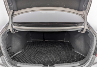 Подержанный автомобиль Hyundai Elantra Sedan 2020 года (24 фото)