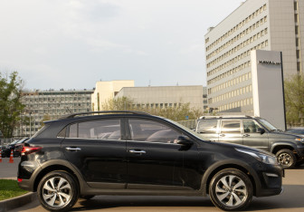Подержанный автомобиль Kia Rio Hatchback 2020 года (3 фото)