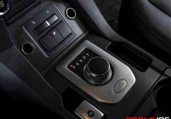 Подержанный автомобиль Land Rover Discovery 2013 года (15 фото)