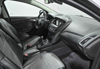 Подержанный автомобиль Ford Focus Sedan 2019 года (7 фото)