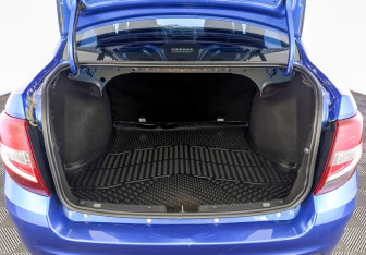 Подержанный автомобиль LADA (ВАЗ) Granta Sedan 2019 года (10 фото)