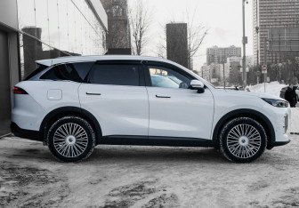 Подержанный автомобиль Chery Tiggo 9 2024 года (4 фото)