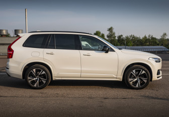 Подержанный автомобиль Volvo XC90 2019 года (4 фото)