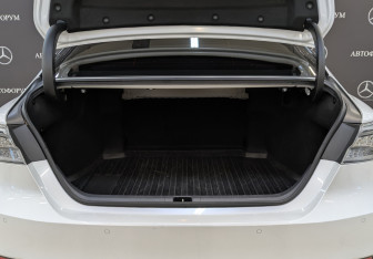 Подержанный автомобиль Toyota Camry Sedan 2021 года (10 фото)