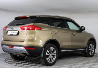 Подержанный автомобиль Geely Atlas 2019 года (4 фото)