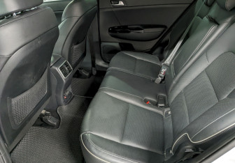 Подержанный автомобиль Kia Sportage 2019 года (17 фото)