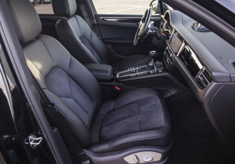 Подержанный автомобиль Porsche Macan 2021 года (11 фото)