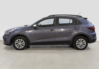 Подержанный автомобиль Kia Rio Hatchback 2021 года (8 фото)
