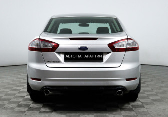 Подержанный автомобиль Ford Mondeo Sedan 2012 года (5 фото)