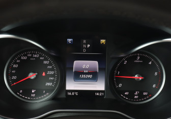 Подержанный автомобиль Mercedes-Benz GLC Coupe 2019 года (11 фото)
