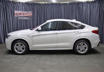 Подержанный автомобиль BMW X4 2016 года (8 фото)