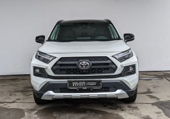 Подержанный автомобиль Toyota RAV4 2024 года (24 фото)