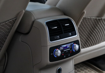 Подержанный автомобиль Audi A7 2016 года (11 фото)