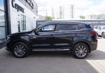 Подержанный автомобиль Geely Atlas Pro 2022 года (8 фото)
