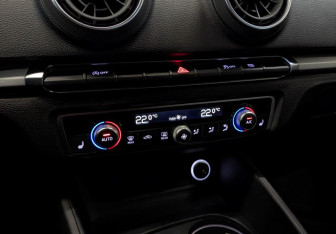 Подержанный автомобиль Audi A3 Sedan 2020 года (28 фото)