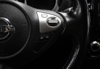 Подержанный автомобиль Nissan Juke 2012 года (21 фото)