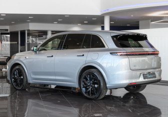 Новый LiXiang L7 2025 (7 фото)