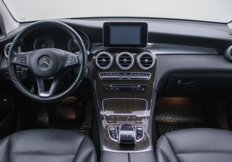 Подержанный автомобиль Mercedes-Benz GLC Coupe 2015 года (13 фото)