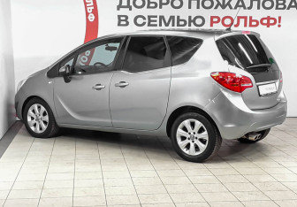 Подержанный автомобиль Opel Meriva 2012 года (6 фото)