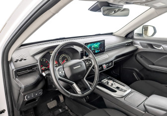 Подержанный автомобиль Haval Jolion 2022 года (16 фото)