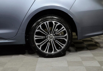 Подержанный автомобиль Toyota Corolla Sedan 2021 года (8 фото)
