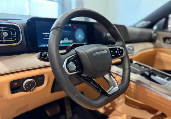 Подержанный автомобиль Jaecoo J8 2024 года (13 фото)