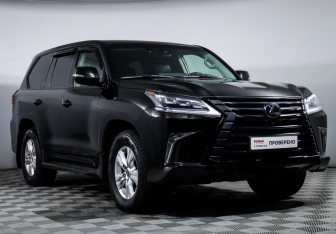 Подержанный автомобиль Lexus LX 2015 года (3 фото)