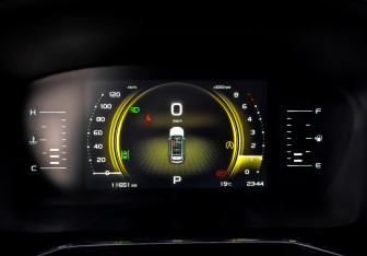 Подержанный автомобиль Geely Atlas Pro 2024 года (13 фото)