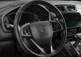 Подержанный автомобиль Honda CR-V 2017 года (15 фото)
