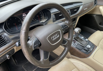 Подержанный автомобиль Audi A6 Sedan 2011 года (15 фото)