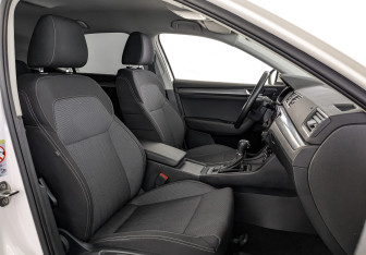 Подержанный автомобиль Skoda Superb Liftback 2021 года (24 фото)