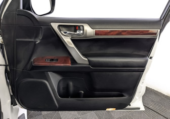 Подержанный автомобиль Lexus GX 2012 года (25 фото)