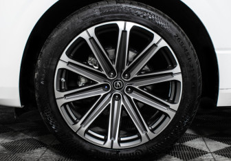 Подержанный автомобиль Changan UNI-K 2023 года (27 фото)