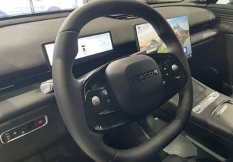 Подержанный автомобиль Omoda C7 2025 года (13 фото)