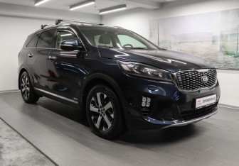 Подержанный автомобиль Kia Sorento 2018 года (3 фото)