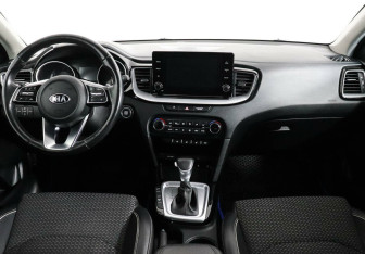 Подержанный автомобиль Kia Ceed Wagon 2020 года (6 фото)